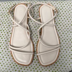 SCHUTZ Lovi flat in cream, size 9B, strappy leather sandals